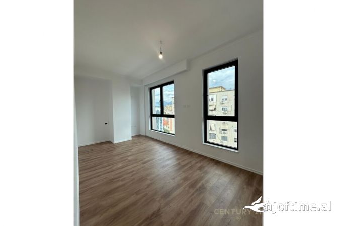 Shtepi me qera Apartament ne Tirane, 2+1, Mobilimi Bosh, pa mobiluar, Pagesa 1,200  Euro.