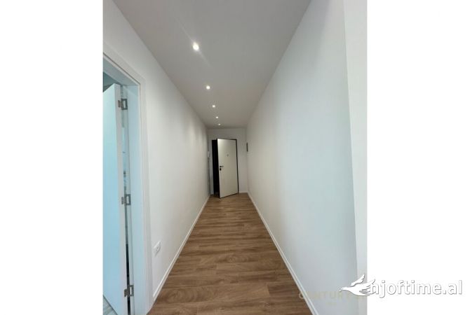 Shtepi me qera Apartament ne Tirane, 2+1, Mobilimi Bosh, pa mobiluar, Pagesa 1,200  Euro.