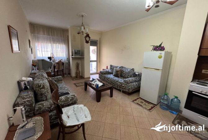 Shtepi ne shitje Apartament ne Tirane, 1+1, Mobilimi E mobiluar, Pagesa 128,000  Euro.