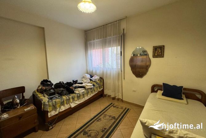 Shtepi ne shitje 1+1 ne Tirane - 128,000 Euro