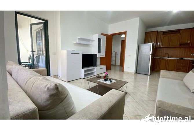 Shtepi ne shitje Apartament ne Tirane, 2+1, Mobilimi E mobiluar, Pagesa 215,000  Euro.