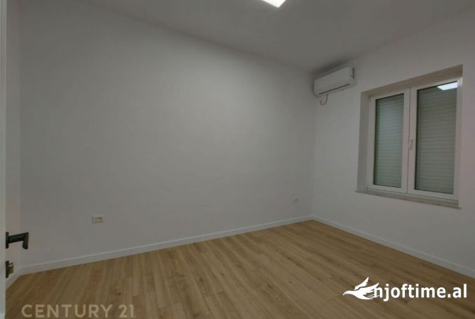 Ambient biznesi me qera 3+1 ne Tirane - 900 Euro