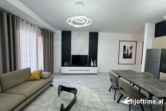 Shtepi me qera 3+1 ne Tirane - 1,200 Euro