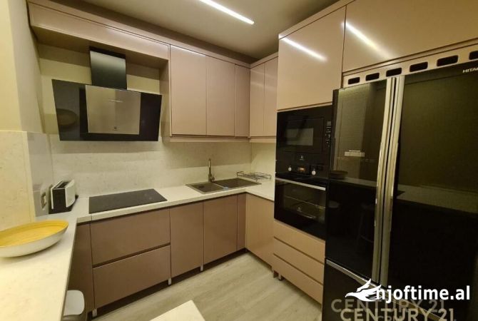 Shtepi me qera Apartament ne Tirane, 2+1, Mobilimi E mobiluar, Pagesa 1,100  Euro.