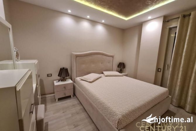 Shtepi me qera Apartament ne Tirane, 2+1, Mobilimi E mobiluar, Pagesa 1,100  Euro.