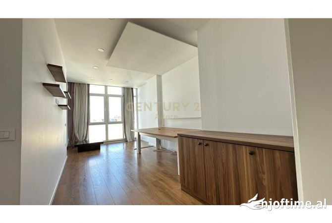 Ambient biznesi me qera 3+1 ne Tirane - 800 Euro