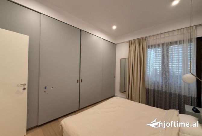 Shtepi me qera Apartament ne Tirane, 2+1, Mobilimi E mobiluar, Pagesa 2,000  Euro.