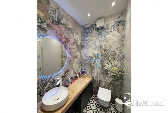 Shtepi me qera Apartament ne Tirane, 2+1, Mobilimi E mobiluar, Pagesa 2,000  Euro.