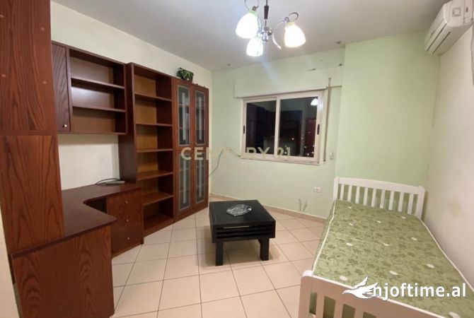 Shtepi me qera Apartament ne Tirane, 3+1, Mobilimi E mobiluar, Pagesa 600  Euro.