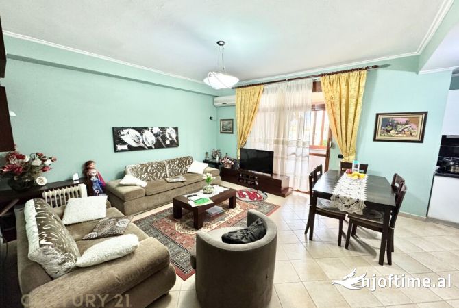 Shtepi ne shitje 2+1 ne Tirane - 260,000 Euro