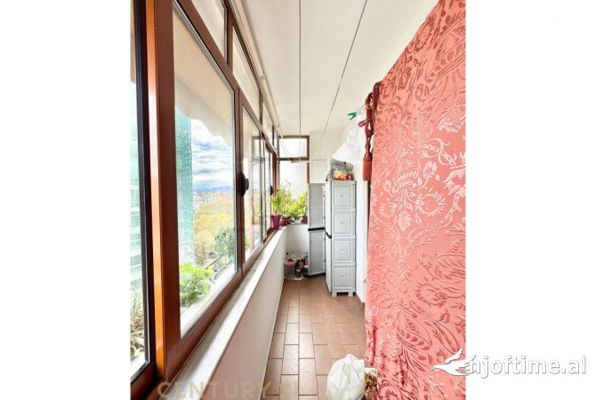 Shtepi ne shitje Apartament ne Tirane, 2+1, Mobilimi E mobiluar, Pagesa 260,000  Euro.