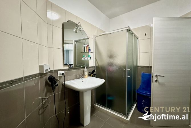 Shtepi ne shitje Apartament ne Tirane, 2+1, Mobilimi E mobiluar, Pagesa 105,000  Euro.