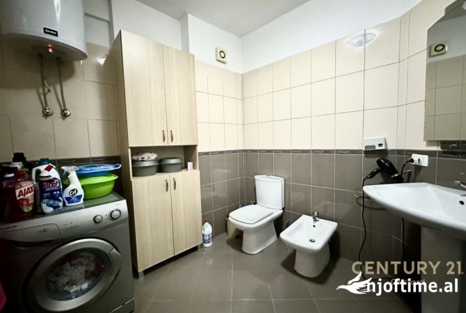 Shtepi ne shitje Apartament ne Tirane, 2+1, Mobilimi E mobiluar, Pagesa 105,000  Euro.