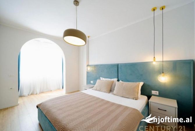 Shtepi me qera 2+1 ne Tirane - 1,000 Euro
