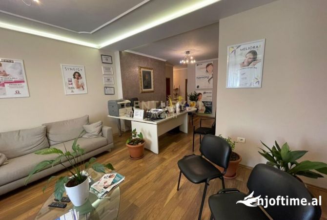 Ambient biznesi me qera 3+1 ne Tirane - 1,500 Euro