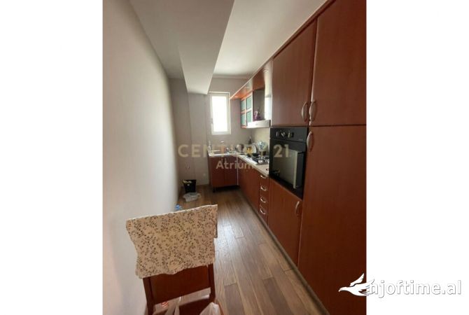 JEPET ME QIRA KLINIKE /APARTAMENT TEK MATERNITETI RI !