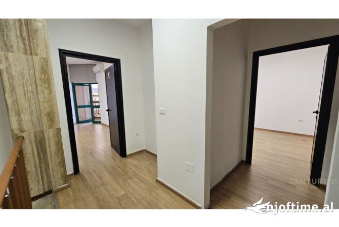 Ambient biznesi me qera 3+1 ne Tirane - 1,500 Euro
