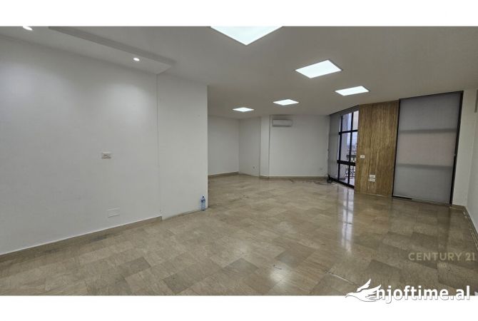 ZYRA PRANE SHESHIT SKENDERBEJ