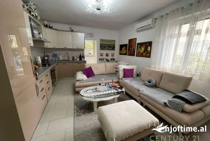 Shtepi ne shitje 1+1 ne Tirane - 100,000 Euro