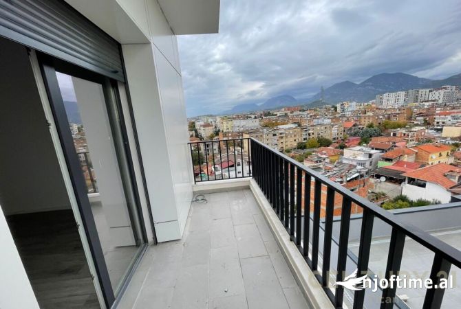 Shtepi ne shitje Apartament ne Tirane, 2+1, Mobilimi E mobiluar, Pagesa 214,000  Euro.