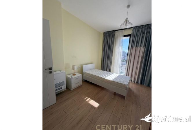 Shtepi me qera Apartament ne Tirane, 2+1, Mobilimi E mobiluar, Pagesa 1,000  Euro.