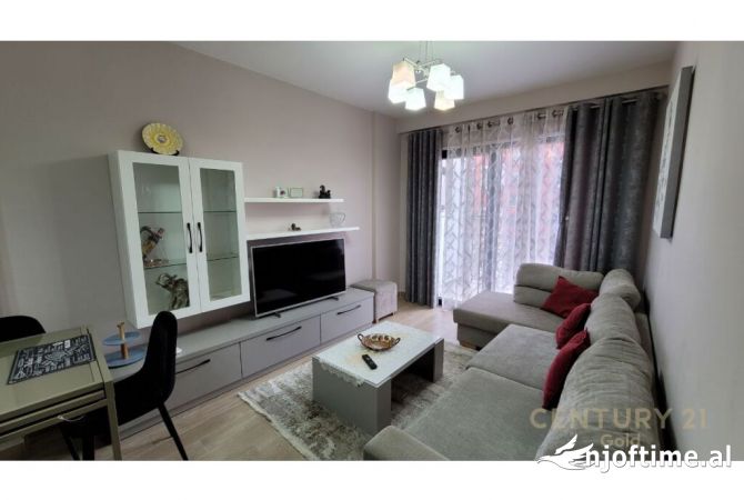 Shtepi me qera Apartament ne Tirane, 2+1, Mobilimi E mobiluar, Pagesa 650  Euro.
