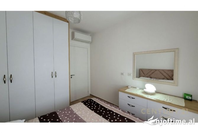Shtepi me qera Apartament ne Tirane, 2+1, Mobilimi E mobiluar, Pagesa 650  Euro.