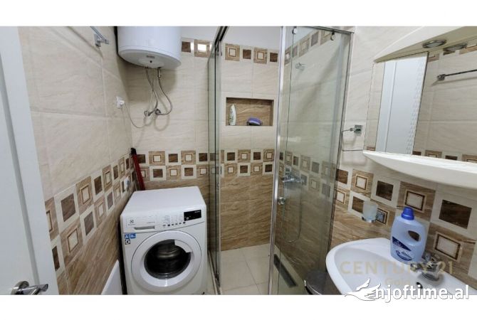 Shtepi me qera Apartament ne Tirane, 2+1, Mobilimi E mobiluar, Pagesa 650  Euro.