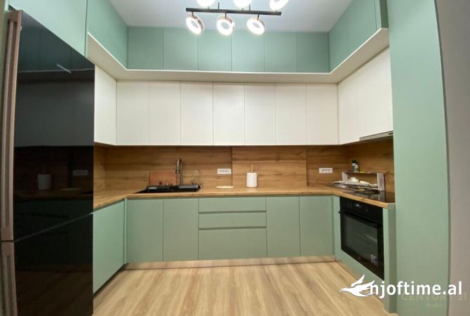 Shtepi me qera Apartament ne Tirane, 2+1, Mobilimi E mobiluar, Pagesa 720  Euro.