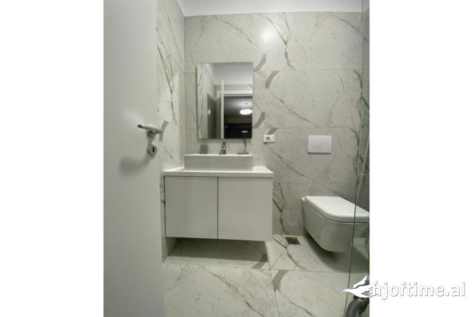 Shtepi me qera Apartament ne Tirane, 2+1, Mobilimi E mobiluar, Pagesa 720  Euro.