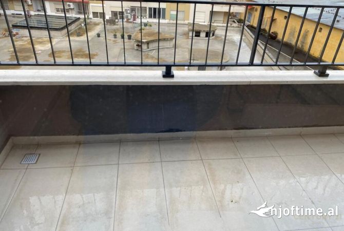 Shtepi me qera Apartament ne Tirane, 2+1, Mobilimi E mobiluar, Pagesa 720  Euro.