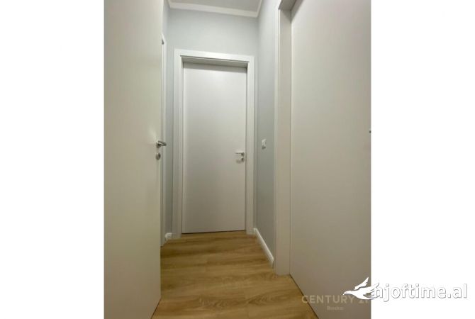 Shtepi me qera Apartament ne Tirane, 2+1, Mobilimi E mobiluar, Pagesa 720  Euro.