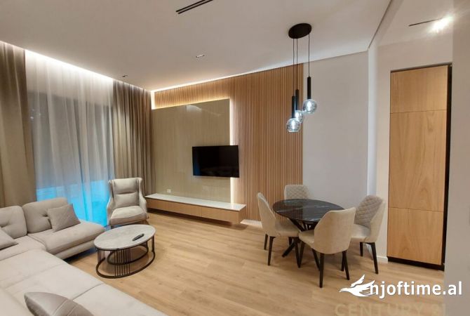 Shtepi me qera 2+1 ne Tirane - 1,300 Euro