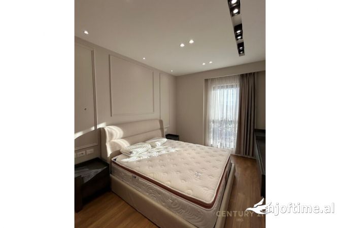 Shtepi me qera Apartament ne Tirane, 1+1, Mobilimi E mobiluar, Pagesa 1,000  Euro.