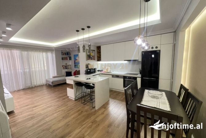 Shtepi me qera Apartament ne Tirane, 2+1, Mobilimi E mobiluar, Pagesa 750  Euro.