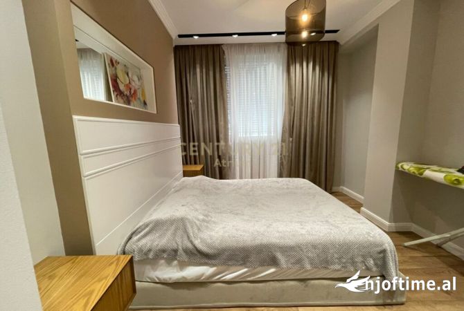 Shtepi me qera Apartament ne Tirane, 2+1, Mobilimi E mobiluar, Pagesa 750  Euro.