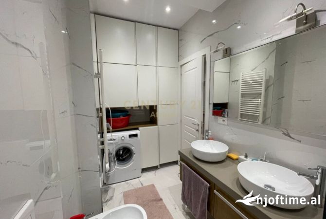 Shtepi me qera Apartament ne Tirane, 2+1, Mobilimi E mobiluar, Pagesa 750  Euro.