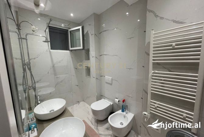 Shtepi me qera Apartament ne Tirane, 2+1, Mobilimi E mobiluar, Pagesa 750  Euro.