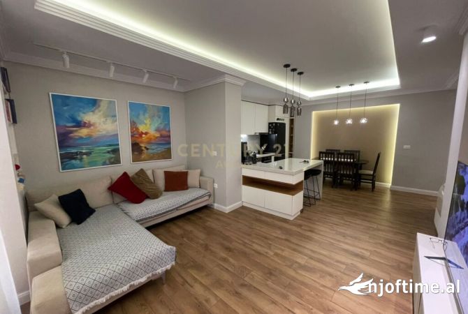 Shtepi me qera 2+1 ne Tirane - 750 Euro
