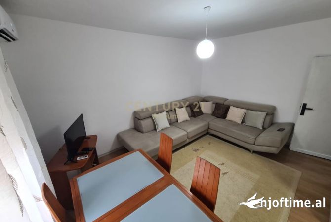 Shtepi me qera 2+1 ne Tirane - 500 Euro