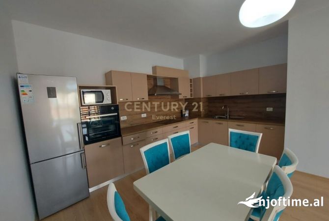 Shtepi me qera 2+1 ne Tirane - 550 Euro