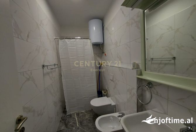 Shtepi me qera Apartament ne Tirane, 2+1, Mobilimi E mobiluar, Pagesa 550  Euro.