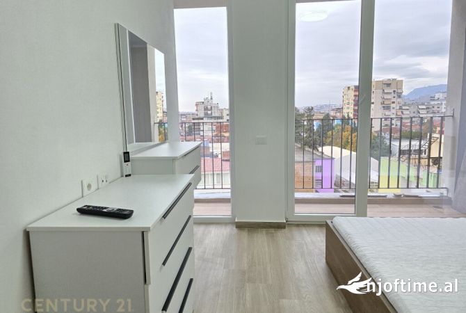 Shtepi me qera Apartament ne Tirane, 2+1, Mobilimi E mobiluar, Pagesa 1,000  Euro.