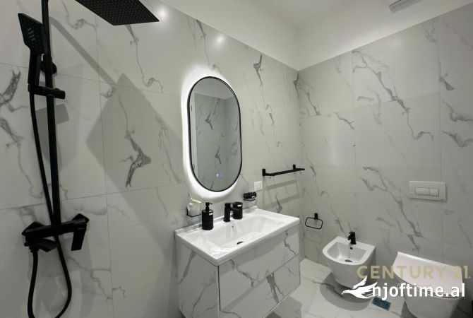 Shtepi me qera Apartament ne Tirane, 2+1, Mobilimi E mobiluar, Pagesa 1,600  Euro.