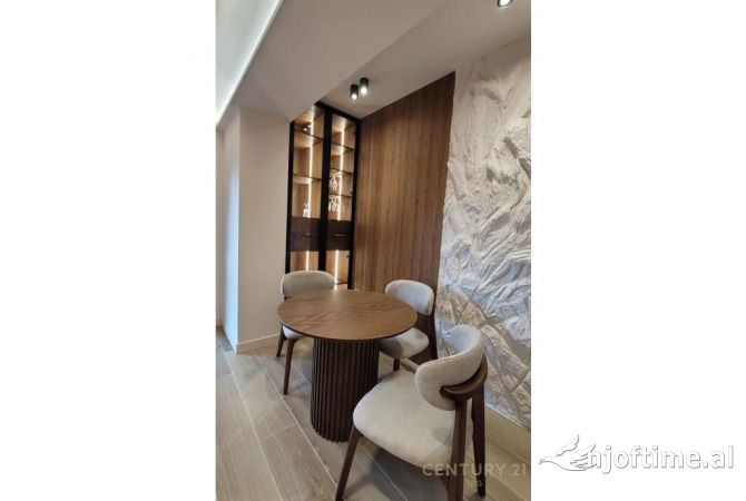 Shtepi me qera Apartament ne Tirane, 2+1, Mobilimi E mobiluar, Pagesa 1,500  Euro.