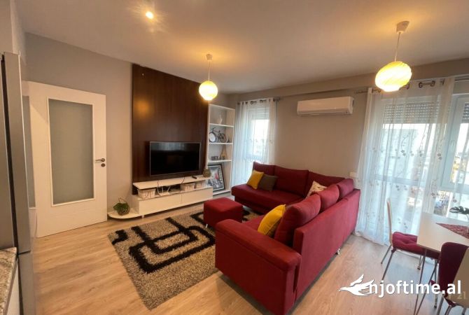 Shtepi me qera 2+1 ne Tirane - 650 Euro