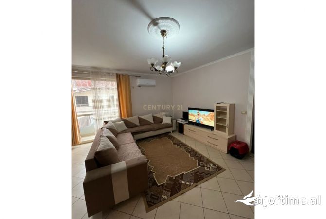 Shtepi ne shitje Apartament ne Tirane, 2+1, Mobilimi E mobiluar, Pagesa 120,000  Euro.