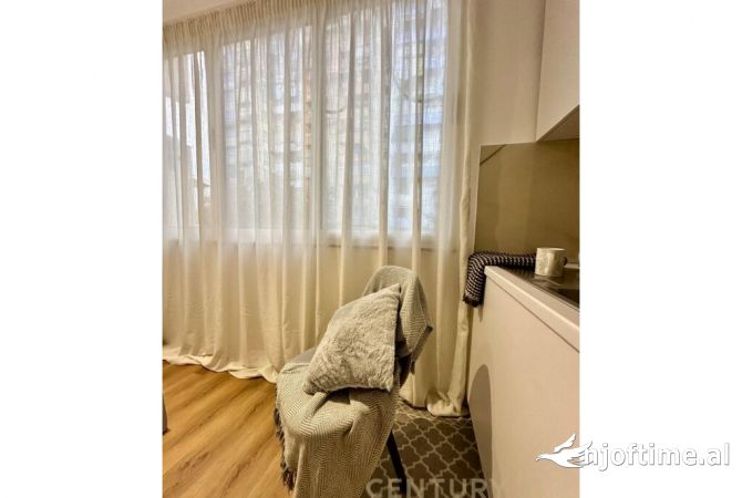 Shtepi me qera Apartament ne Tirane, 1+1, Mobilimi E mobiluar, Pagesa 660  Euro.