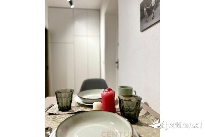 Shtepi me qera Apartament ne Tirane, 1+1, Mobilimi E mobiluar, Pagesa 660  Euro.