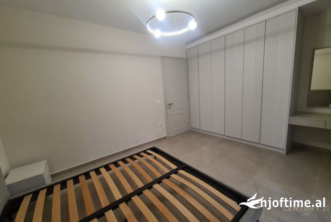 Shtepi me qera Apartament ne Tirane, 1+1, Mobilimi E mobiluar, Pagesa 800  Euro.
